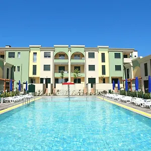 Farnie Lido Altanea Apartment